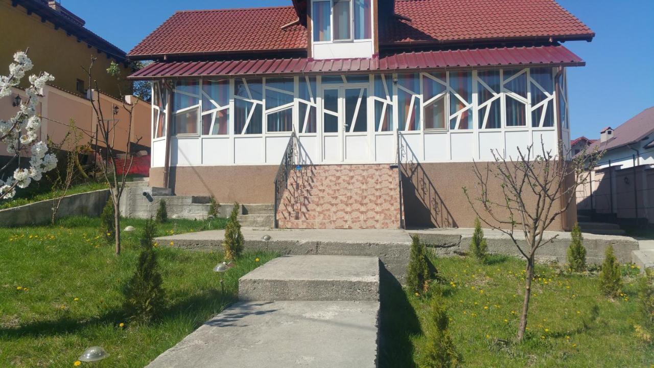 Casele Lena Acomodação com café da manhã Aldesti  Exterior foto