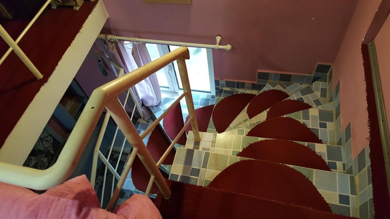 Casele Lena Acomodação com café da manhã Aldesti  Exterior foto