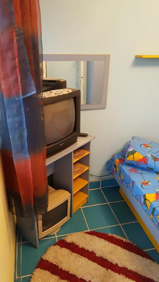 Casele Lena Acomodação com café da manhã Aldesti  Exterior foto