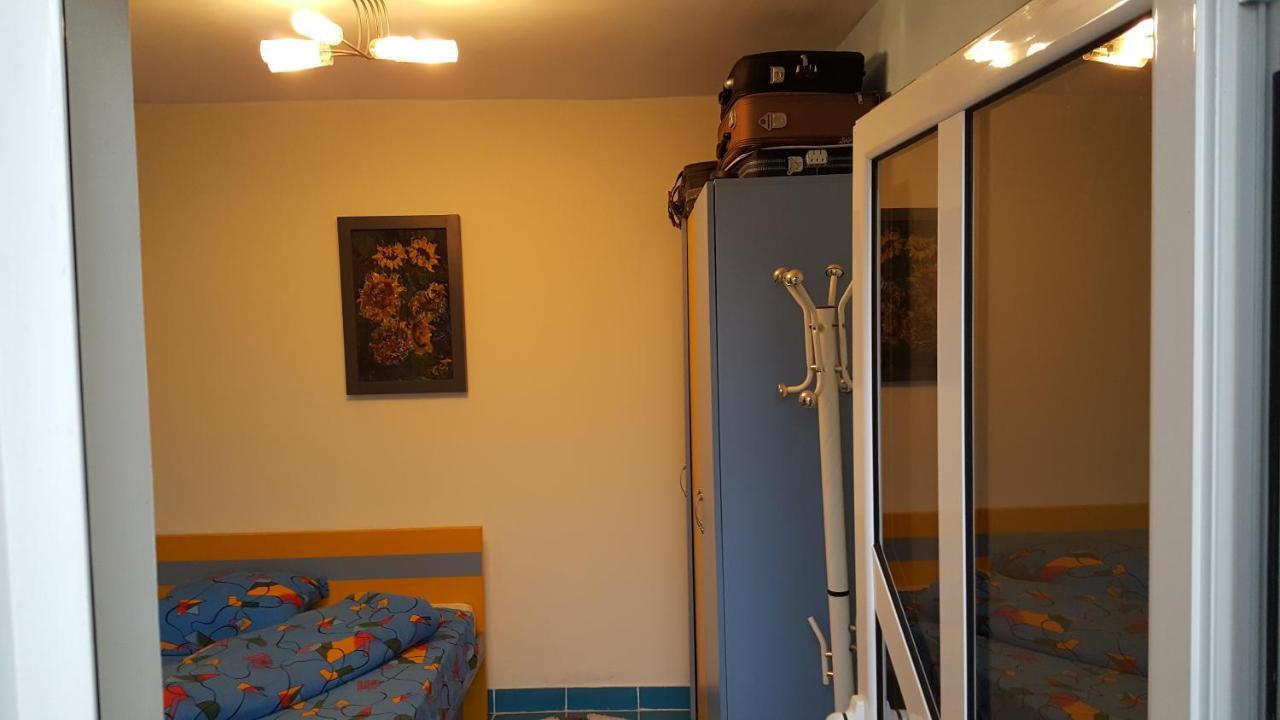 Casele Lena Acomodação com café da manhã Aldesti  Exterior foto